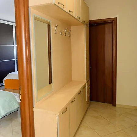 Safo Apartment *