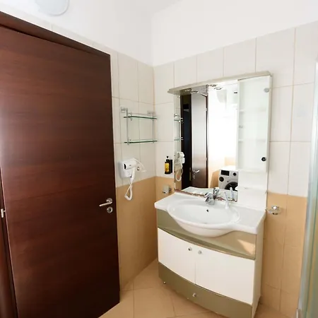 Safo Apartment *