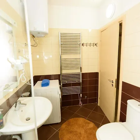 Safo Apartment *